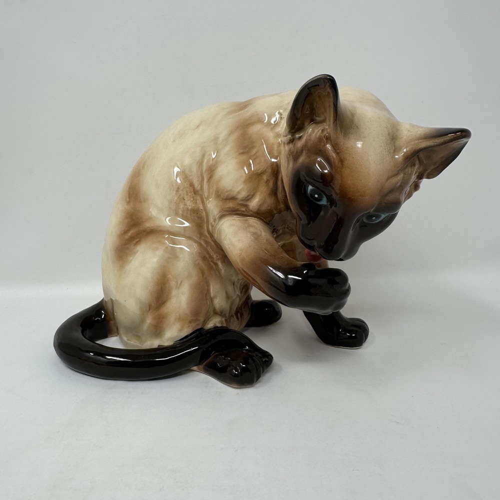 Vintage Napcoware Siamese Cat Ceramic Figurine Japan 9052 Glazed‎ Collectible